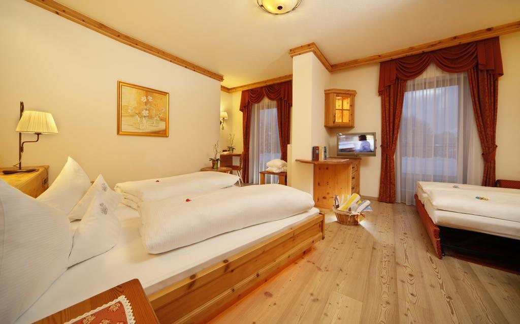 Hotel Plunhof Ridnaun Exteriör bild