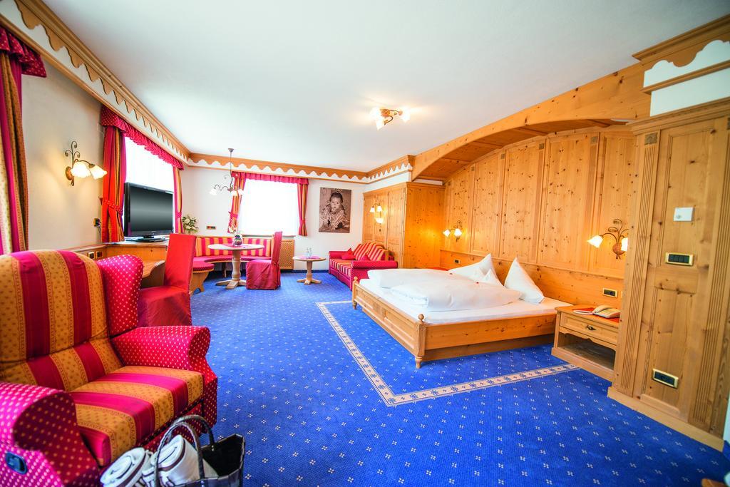 Hotel Plunhof Ridnaun Exteriör bild