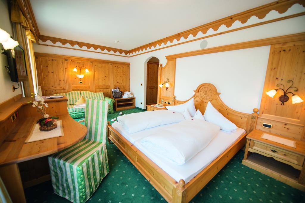 Hotel Plunhof Ridnaun Exteriör bild